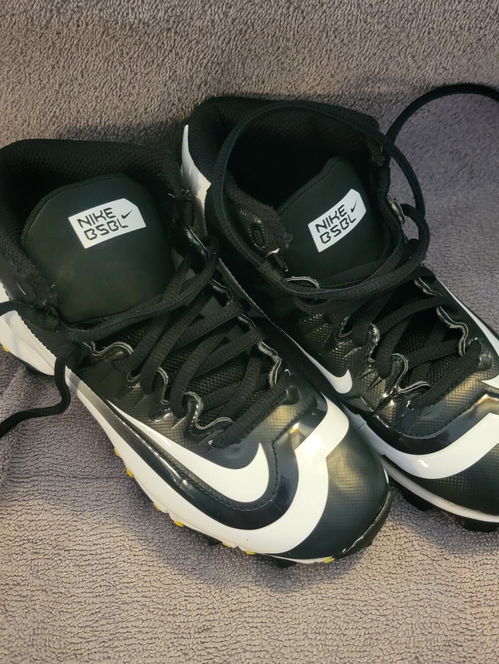 Nike Alpha Huarache Baseball Cleats Black/White Youth Size 2.5Y